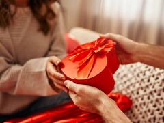 ¿El amor es más fuerte?: cuánto gastarán los argentinos en el regalo de San Valentín en tiempos de motosierra