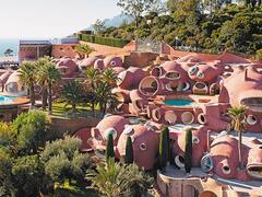 Pierre Cardin pone a la venta su palacio francés por 350 millones de euros