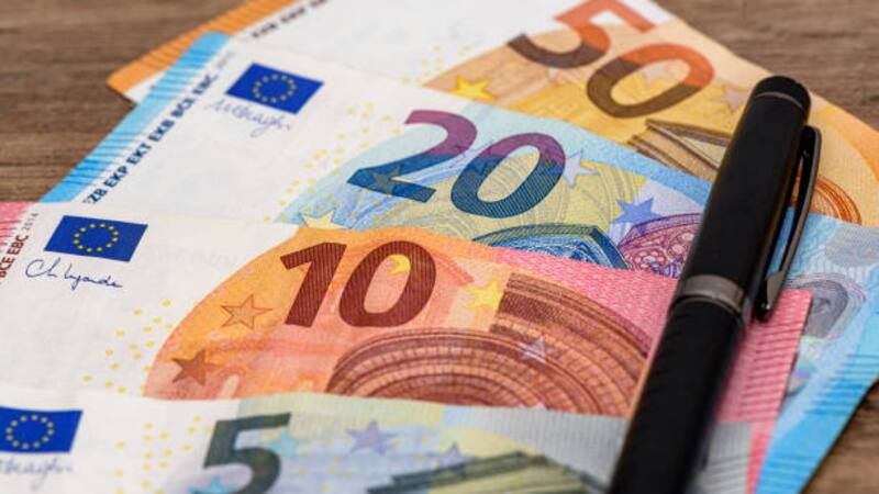 El cheque de 200 euros en muchos casos debe incluirse en la Renta. (Foto: archivo).