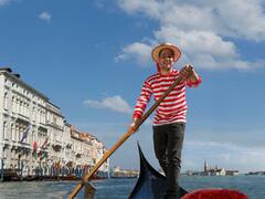 Venecia busca gondoleros y les paga hasta 150.000 euros: qué necesitas saber para conseguir el empleo más romántico del mundo