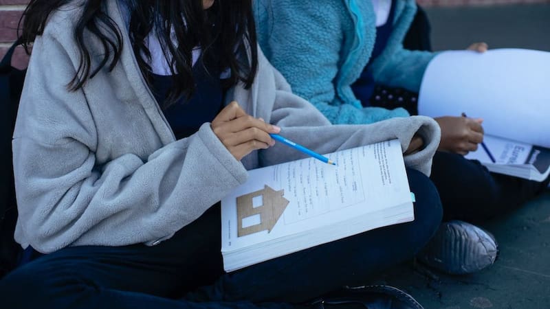 La Beca Benito Juárez 2025 beneficiará a más de 4 millones de estudiantes mexicanos.