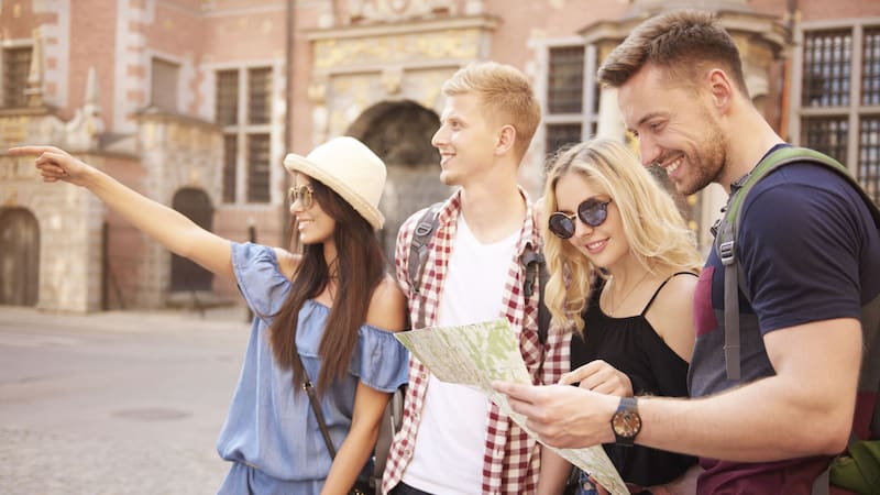 La riqueza cultural de este país europeo atrae a turistas en busca de experiencias auténticas y tradiciones locales.