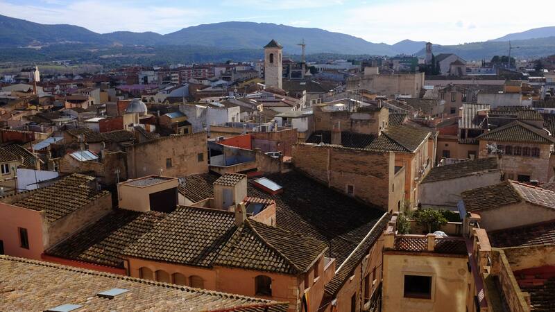 Esta ciudad catalana tiene las murallas mejores conservadas de toda España.