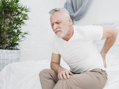 La forma correcta de calmar el dolor de ciática y los estiramientos que conviene hacer para prevenirlo