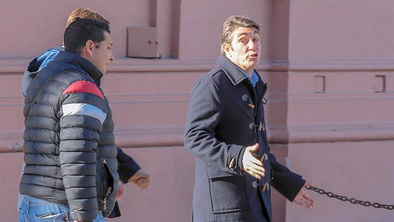 El nuevo ministro de Energía, Javier Iguacel, se reunió con Peña y Dujovne