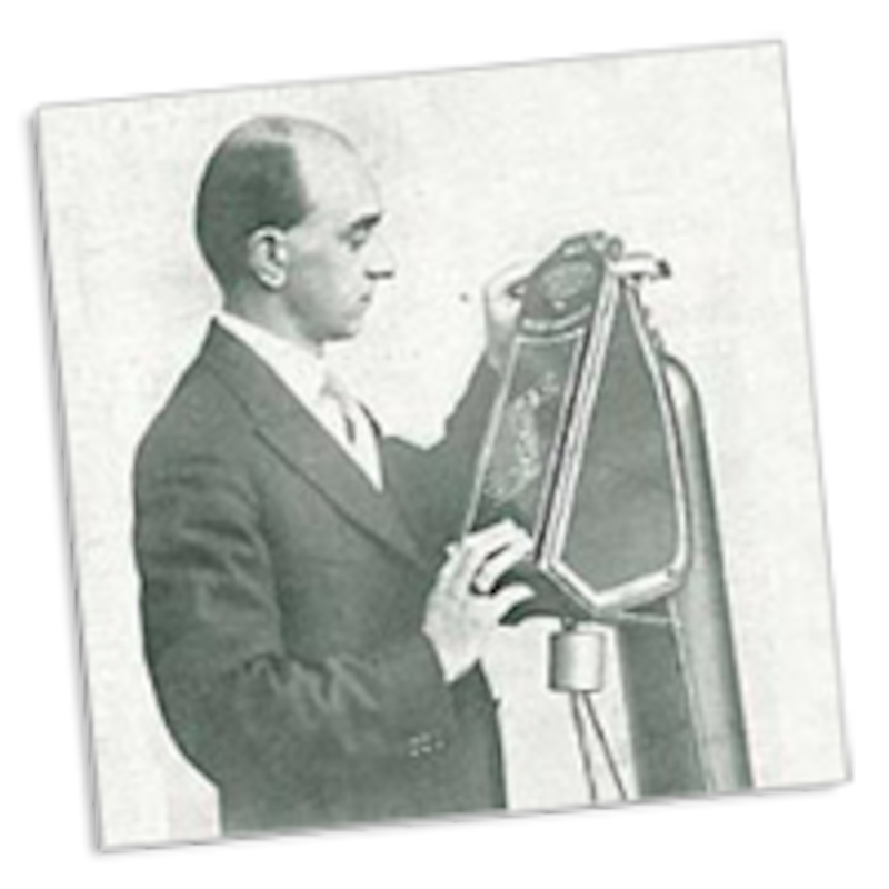 Guy Gilbey trabajaba en una destilería y creó el "aerating apparatus" en 1903.