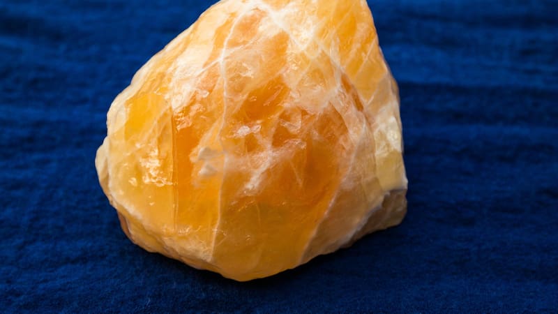 Esta gema puede potenciar significativamente la fertilidad y la creatividad en quienes la utilizan.