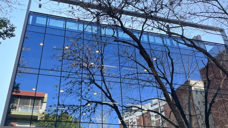 Cañitas: reconvierten en coworking un edificio vacío que un banco había comprado por el cepo