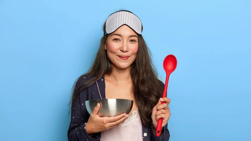 Esta gelatina ofrece 210.7 kcal por porción, lo que la convierte en una opción energética y satisfactoría.