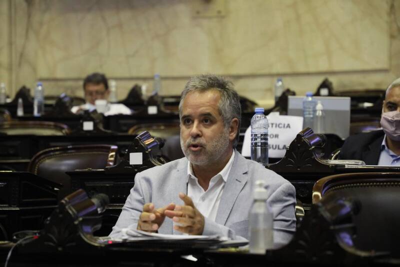 "Si se convierte en ley, será inconstitucional", advirtió el lavagnista "Topo" Rodríguez.