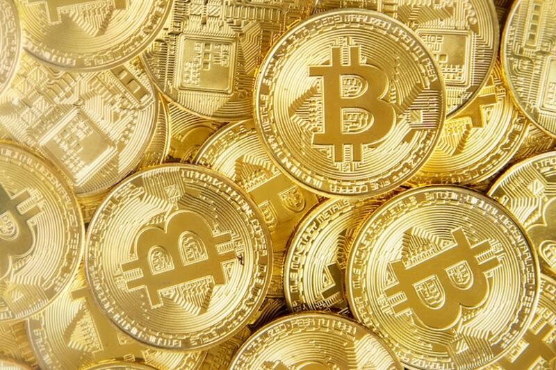 La cotización de las principales criptomonedas en España (foto: Freepik).