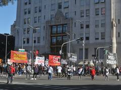 El Partido Obrero denunció el allanamiento de su sede y llevará al Gobierno ante la Corte de Derechos Humanos
