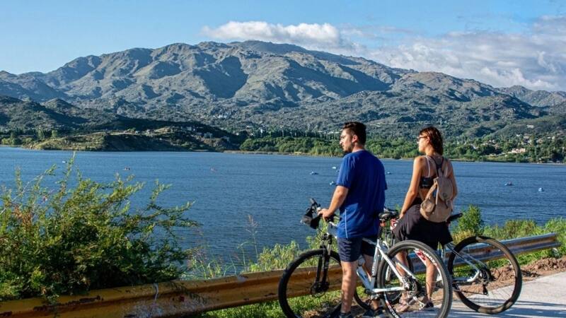 Sierras, lagos y actividades increíbles te esperan en este destino.