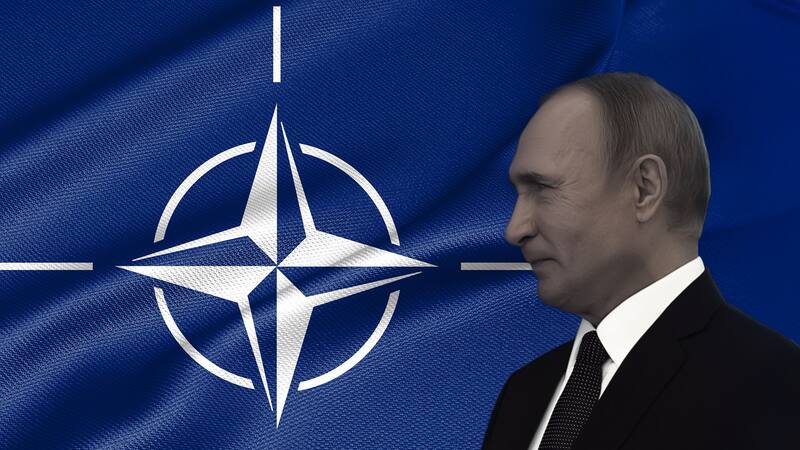 Cazas rusos violan espacio aéreo de un país limítrofe y obligan a patrulla aérea de OTAN a intervenir.