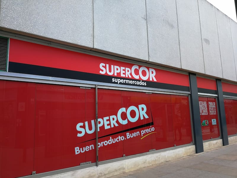 El Corte Inglés comenzó el proceso de cierre de su tienda Supercor en Viapol Center, Sevilla. (Fuente: Viapol Center)