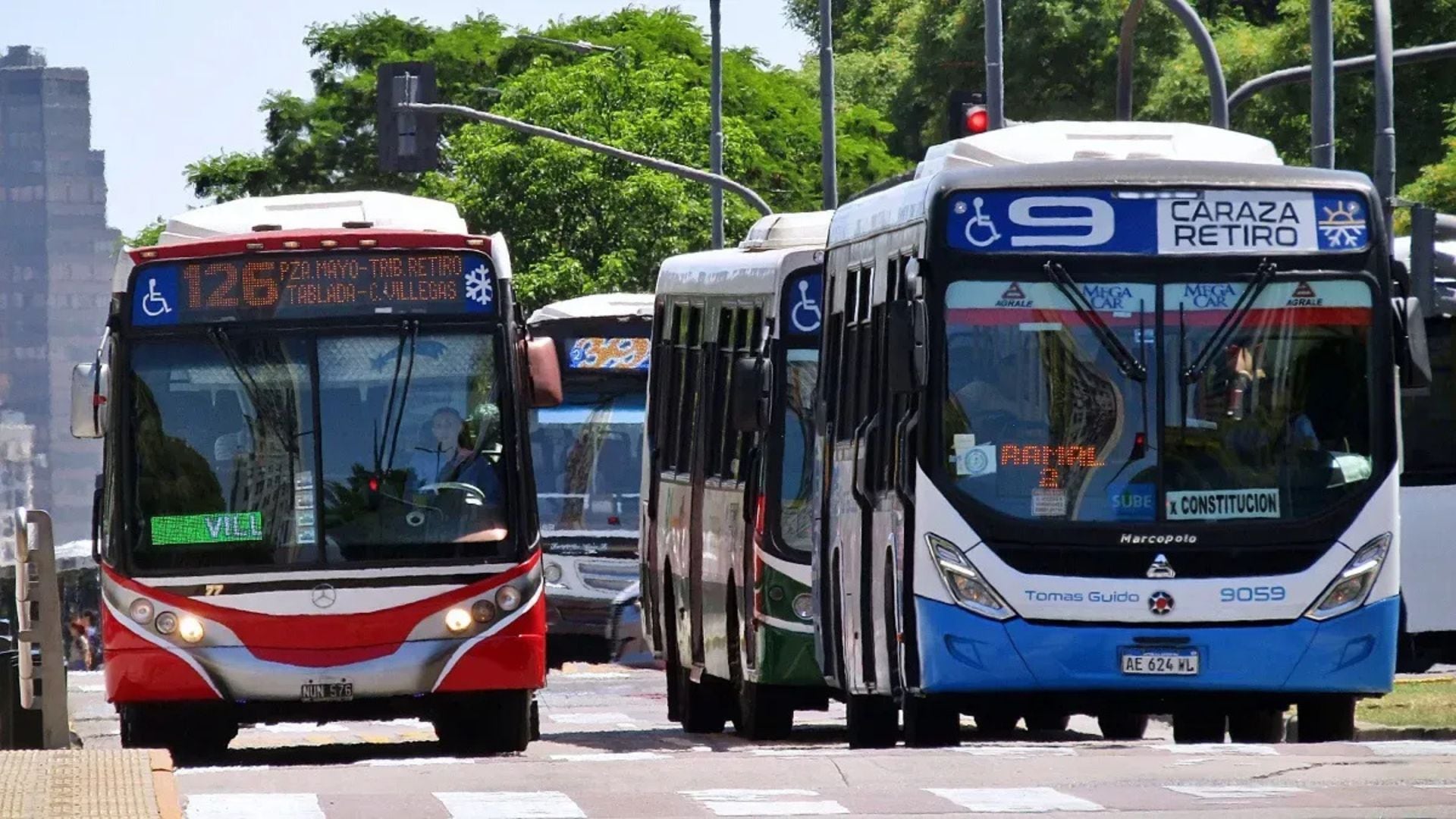 Paro de colectivos en el AMBA: la UTA confirmó la medida de fuerza y cientos de líneas dejarán de circular Paro de colectivos en el AMBA: la UTA confirmó la medida de fuerza y cientos de líneas dejarán de circular