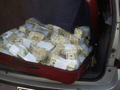 Para Curuchet, López tuvo guardado el dinero “en el fondo de un ropero o enterrado en un jardín