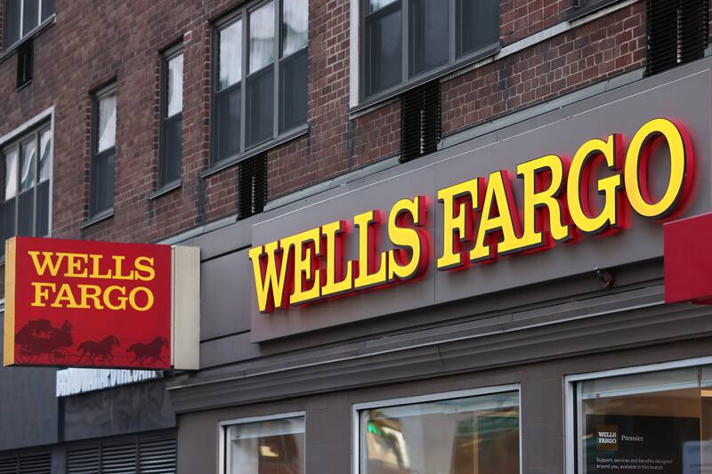 Los nuevos cambios en las transferencias bancarias de Wells Fargo entrarán en vigencia la próxima semana. Foto: Shutterstock.