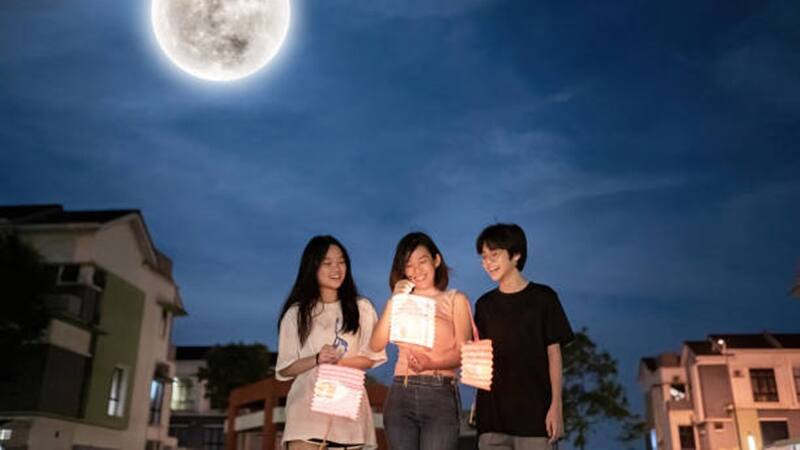 Este momento cósmico es ideal para realizar rituales y manifestar deseos.