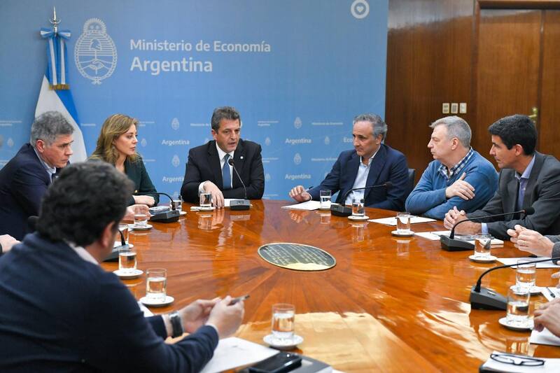 Massa motorizó el acuerdo por la nafta: volvió a concentrarse en la gestión más que en la campaña