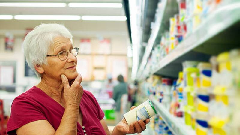 Ni yogur ni leche: los alimentos con más calcio que previenen el debilitamiento del cuerpo y deben consumir mayores de 65 años.