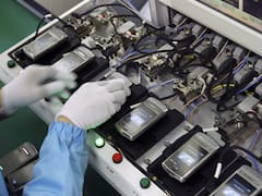 Alerta: más producción de TV, celulares y aires acondicionados pero el consumo no levanta