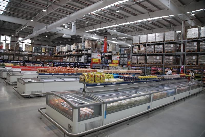 El nuevo local de Makro en Benavidez apunta más hacia el consumidor final.