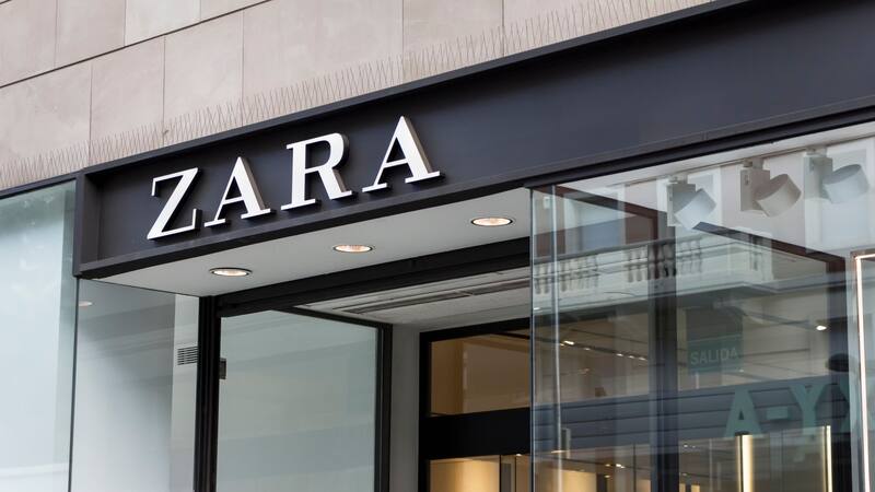 Rebajas de verano en Zara, Mango y El Corte Inglés: descuento en todos sus productos de temporada.