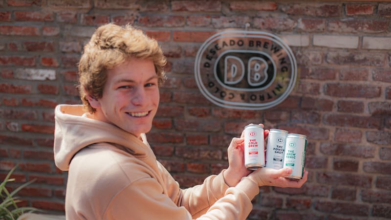 Francisco Rodríguez tiene 22 años y desarrolló una marca de café frío en lata.