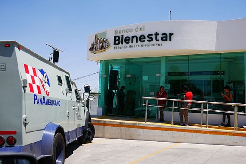 Puestos de empleo disponibles en el Banco del Bienestar. Fuente: Shutterstock