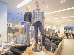 Tasas, impuestos y bajo consumo empujan a las marcas de ropa al concurso preventivo