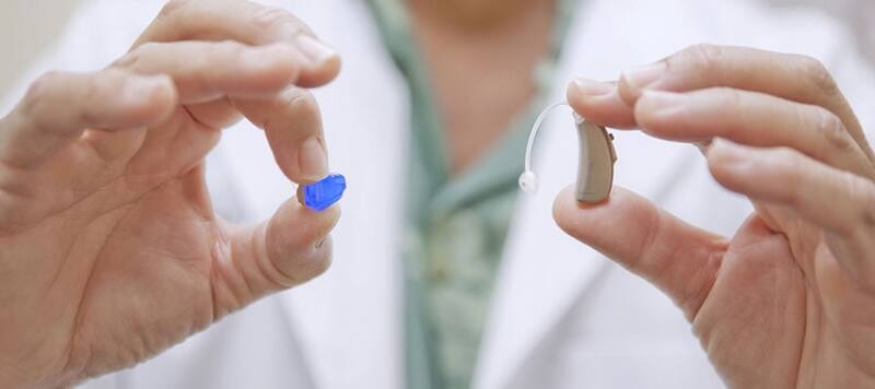 PAMI ofrece audífonos gratuitos a sus afiliados.