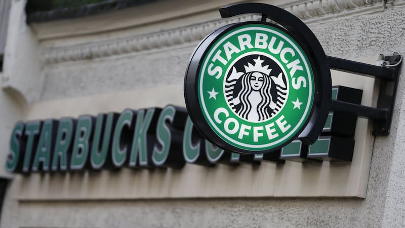 Cierra Starbucks: más de 440 sucursales bajarán sus persianas y habrá cientos de despidos. (Fuente: Archivo)