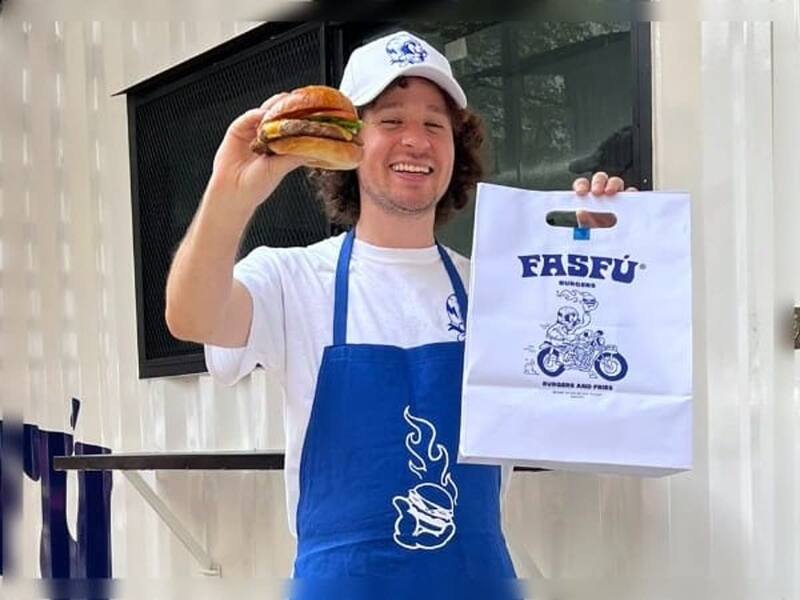 El yotuber Luis Villar lanzó su propia marca de hamburguesas.