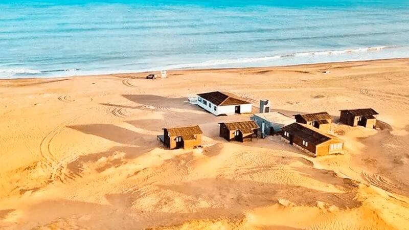 La amplitud de las playas y la posibilidad de practicar deportes náuticos es el fuerte de Arenas Verdes (Fuente: @arenas.verdes)