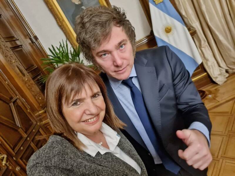 La medida lleva la firma del presidente Milei y de la ministra de Seguridad Bullrich.