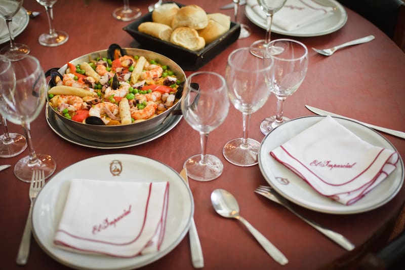 Un restaurante histórico demuestra cómo los sabores clásicos pueden mantenerse vigentes a través del tiempo (Fuente: @elimparcialrestaurante / Instagram)