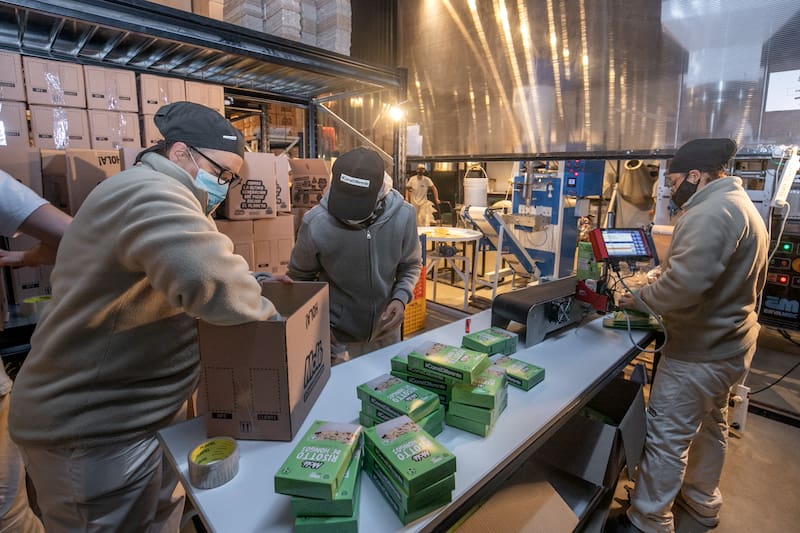 En su planta cordobesa elaboran alrededor de 200.000 unidades mensuales de producto.