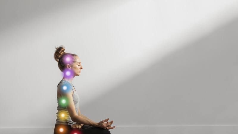 Mejorá tu plano emocional a través de los chakras haciendo este ritual de forma correcta.