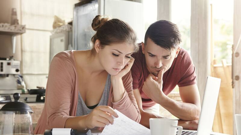 El IRS advierte sobre factores que pueden afectar los tiempos de entrega del dinero.