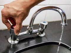 Tarifas de agua: el Gobierno publicó el esquema de segmentación y los requisitos para mantener el subsidio