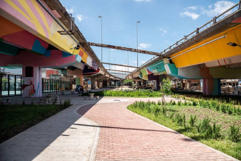 La ley 27.453 establece cuáles son los barrios populares en integración urbana.