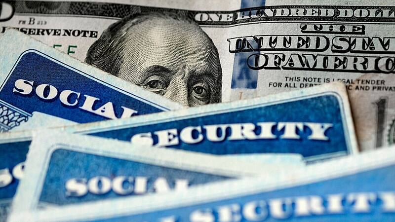 SSA confirmó un aumento del 2.8% para todos los beneficiarios en 2026. Fuente: Archivo.