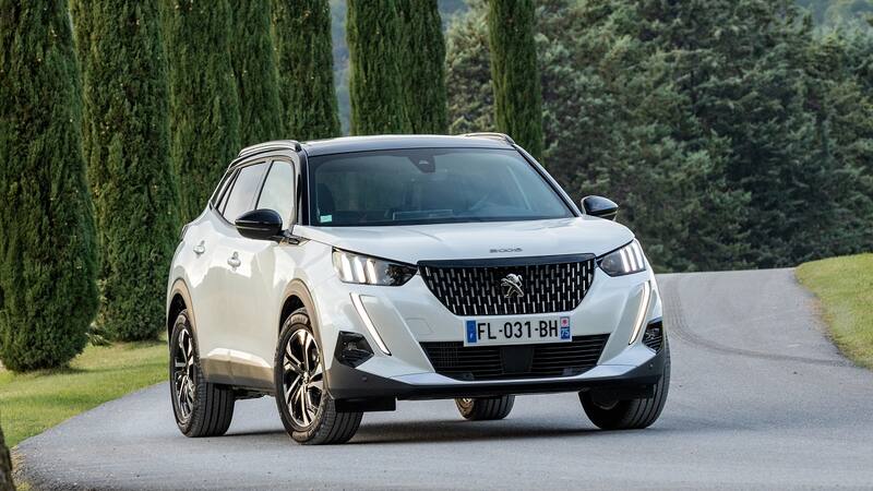 Fiat y Peugeot dejarán de vender autos importados en la Argentina