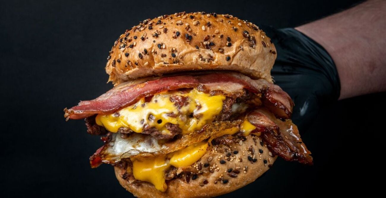 El otro rey de las hamburguesas cruza la frontera y firma un acuerdo con un gigante chileno El otro rey de las hamburguesas cruza la frontera y firma un acuerdo con un gigante chileno