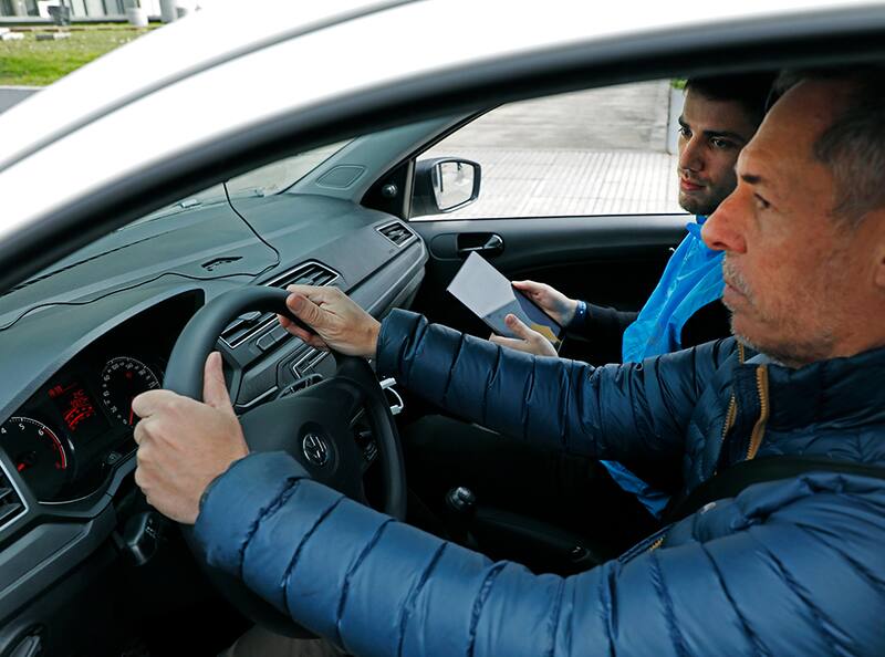 Alerta conductores: si no tienes alguno de estos elementos en tu coche la DGT podría multarte.