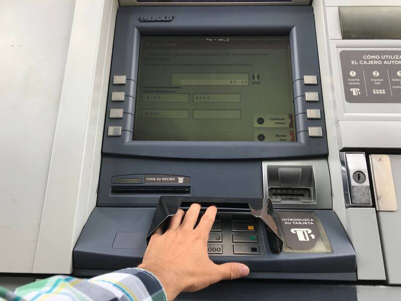 Operaciones financieras por medio de cajeros automáticos. Fuente: Archivo.