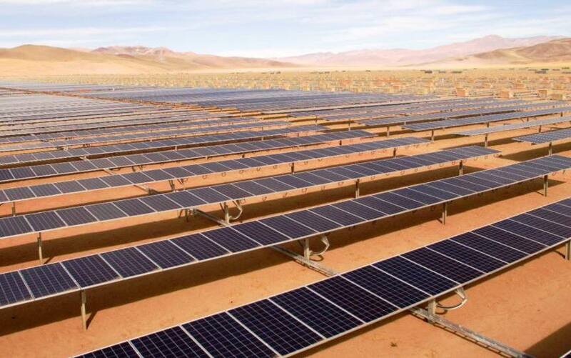 Se instalaron un millón de paneles solares a 4000 metros de altura sobre el nivel del mar