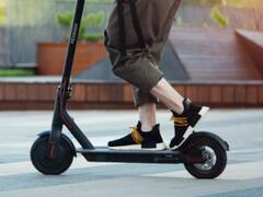 Esta mítica marca de heladeras y cafeteras vende monopatines eléctricos: le ganan al auto y salen $ 60.000