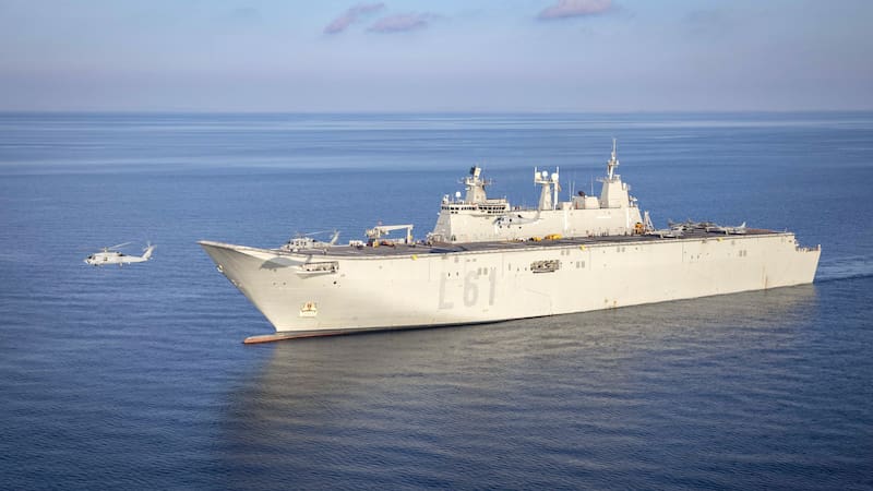 El LHD Juan Carlos I (L-61),8 catalogado inicialmente como Buque de Proyección Estratégica, es un buque portaeronaves y de asalto anfibio de la Armada Española, botado el 10 de marzo de 2008.